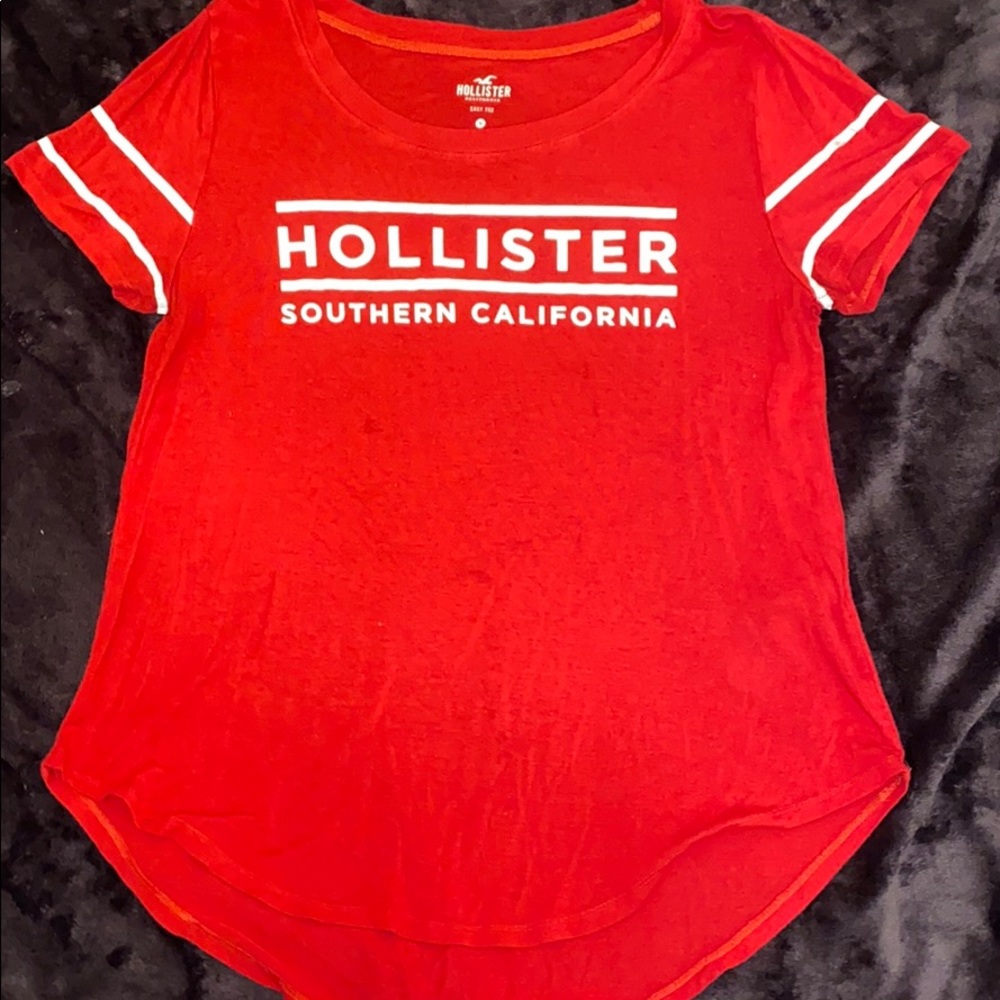 Hollister tee